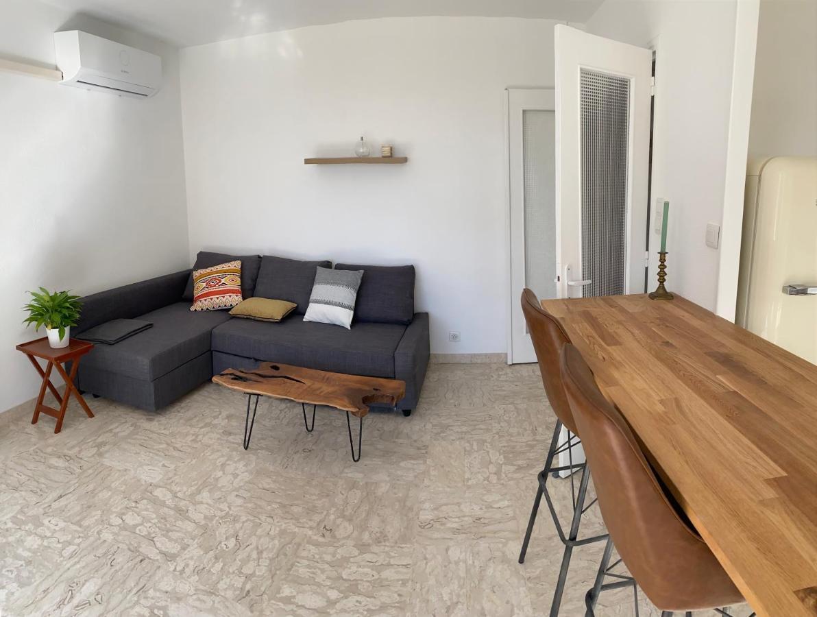 Terrasse Plein Sud - Chaleureux En Centre Ville Ιέρ Εξωτερικό φωτογραφία